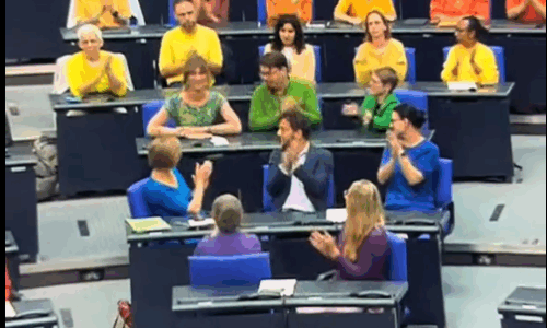 Grünen in bunten Regenbogen Farben T-Shirt